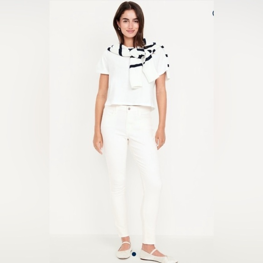 NEW…Old Navy Wow Skinny Jeans